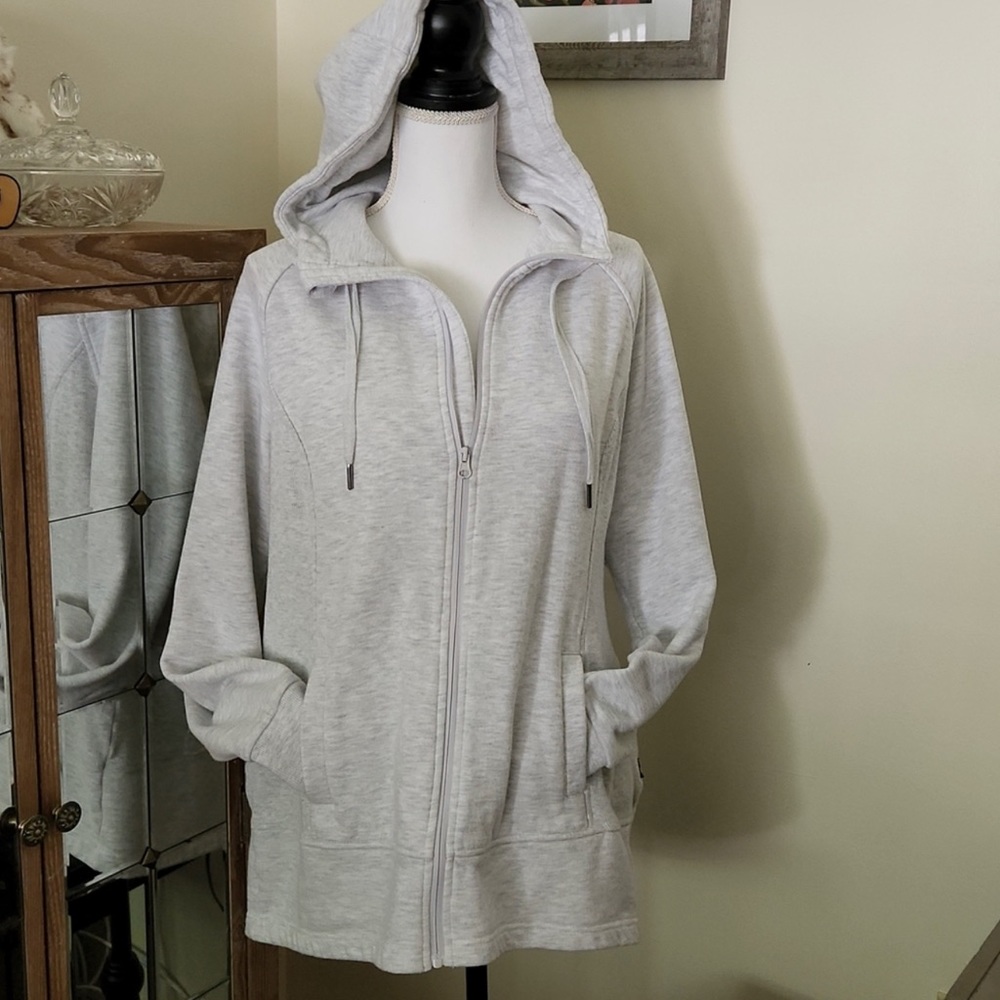 Mondetta The Perfect sport hoodie w/ thumb holes. Perfect Condition